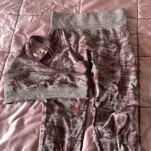 Gymshark set size M